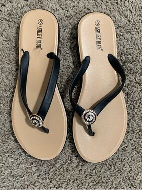 NEW Ashley Blue Jeweled Flip Flops 8